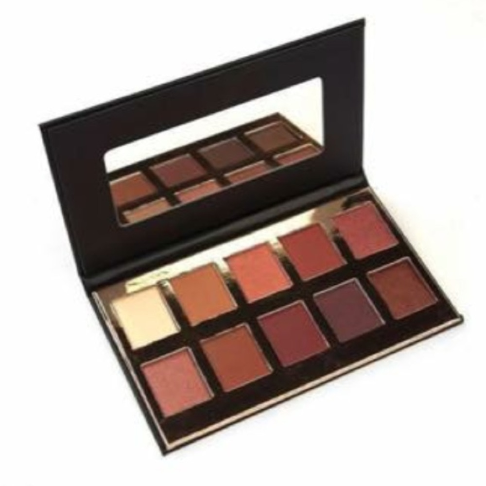 Crown eyeshadow pallet